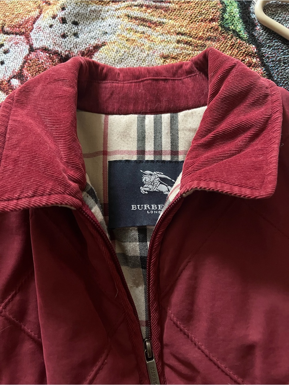 Burberry Vintage Quilted Women's Coat in Burgundy - Picture 7 of 14